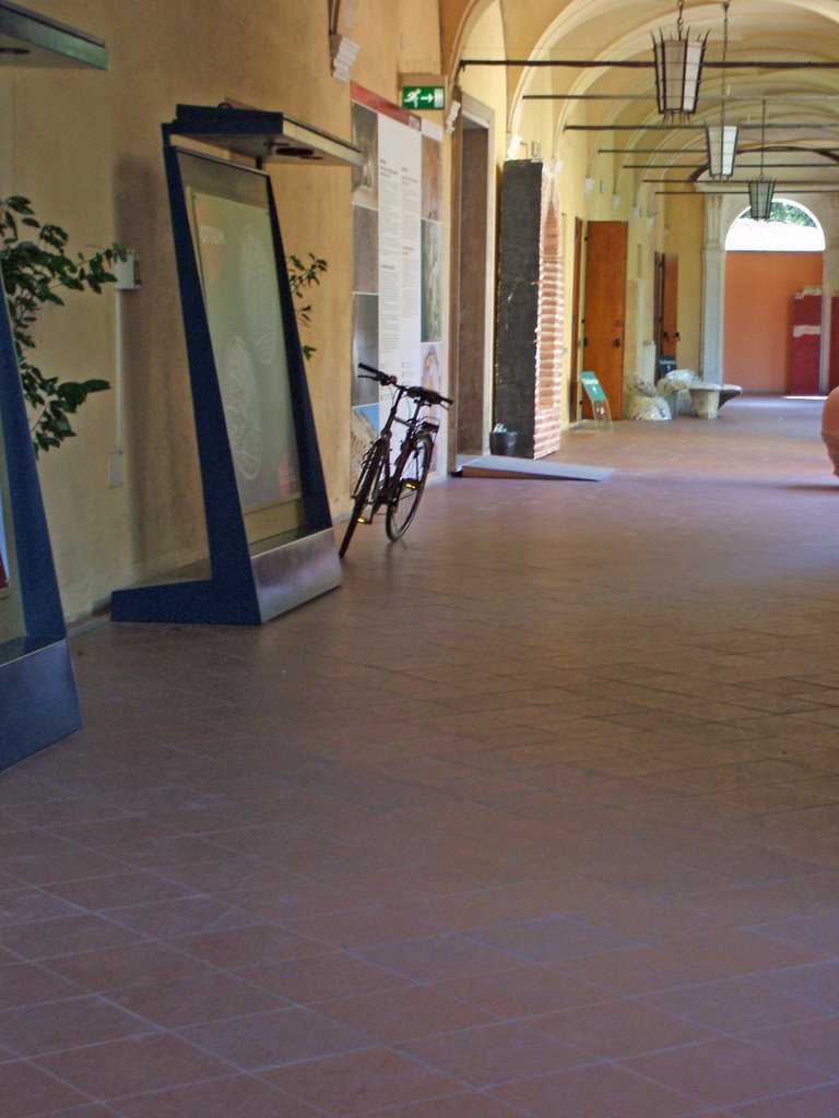 intrusa -Ravenna , mostra "OTIUM"