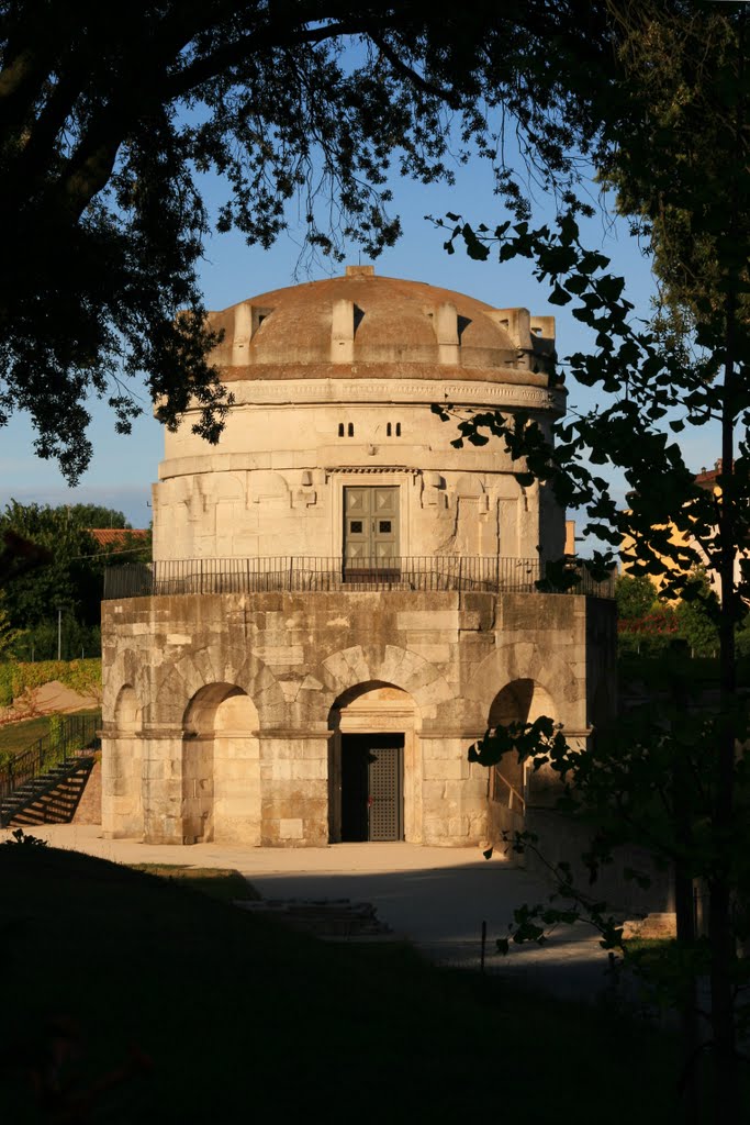 The mausoleum of Theoderich in warm evening light