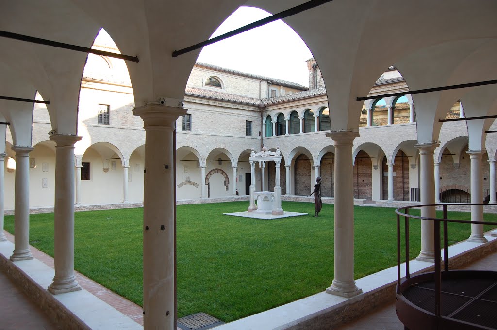 Chiostro di San Francesco- (RA)