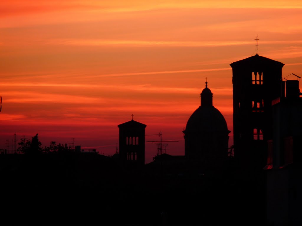 Tramonto rosso, Ravenna, Italia