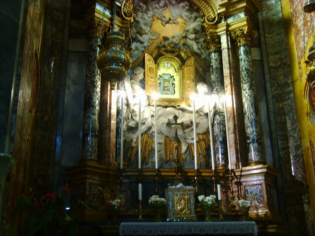 Ravenna - Duomo - Altare della venerata Madonna del Sudore - Tavoletta del Sec. XIV  (26/02/2012)