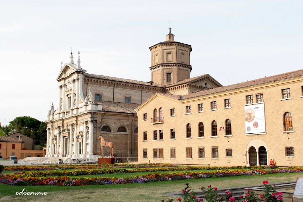 Ravenna - Santa Maria in Porto  e Museo darte