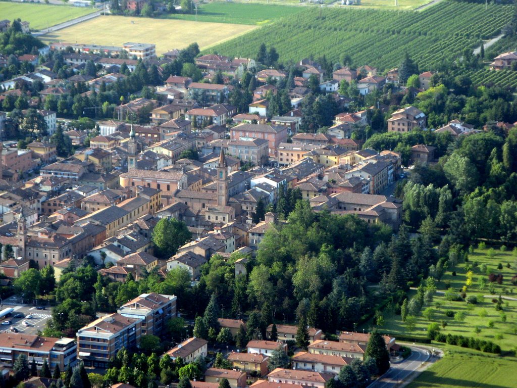 Spilamberto, dettaglio con la rocca Rangoni