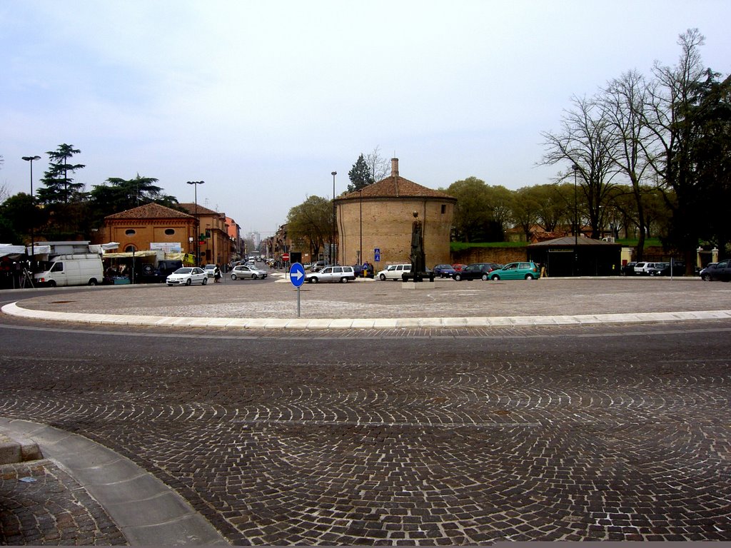 Ferrara 2005  Piazzale S. Giovanni