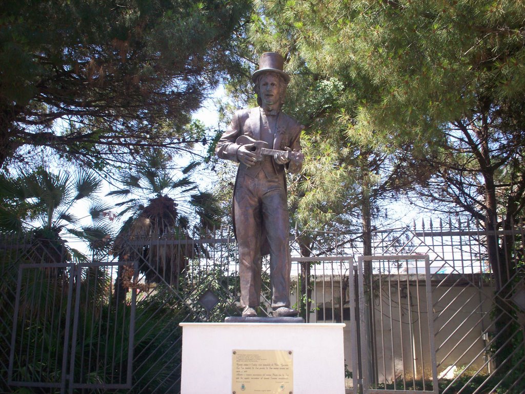 Statua "Rino Gaetano" Luglio  2009