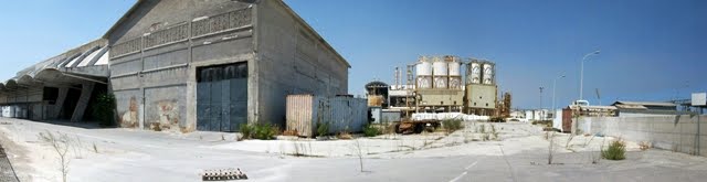 Le industrie abbandonate di Crotone. Ghost factory in south of Italy
