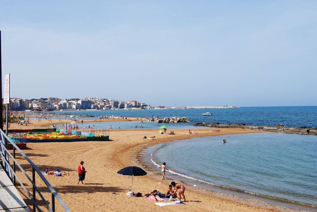 crotone lungo mare