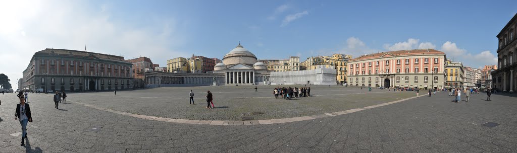 Napoli, Basilica di San Francesco Piazza Plebiscito