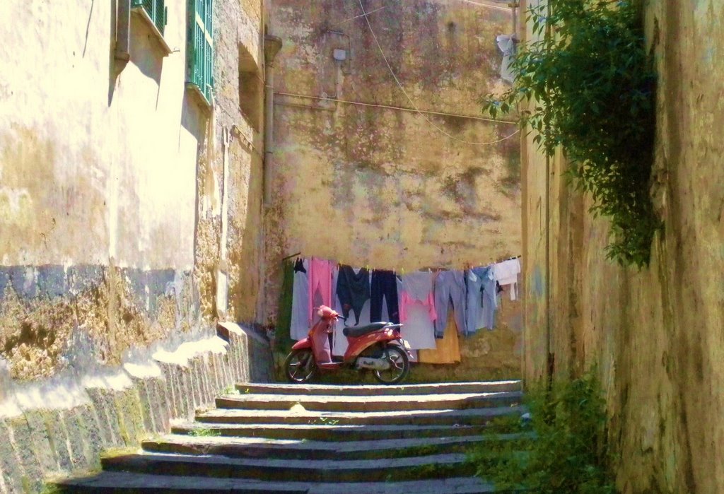 Napoli, Salita S.Antonio ai Monti