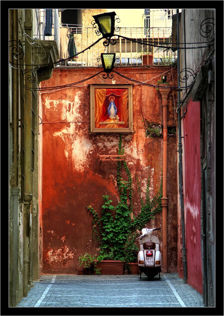 Typical blind alley in Napoli - Italy