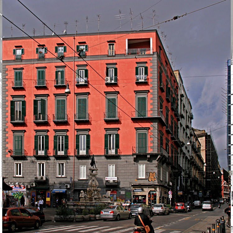 Napoli, via Monteoliveto