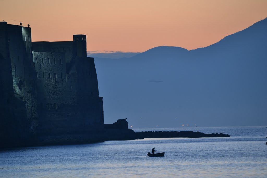Napoli - pescatore e castel dellovo