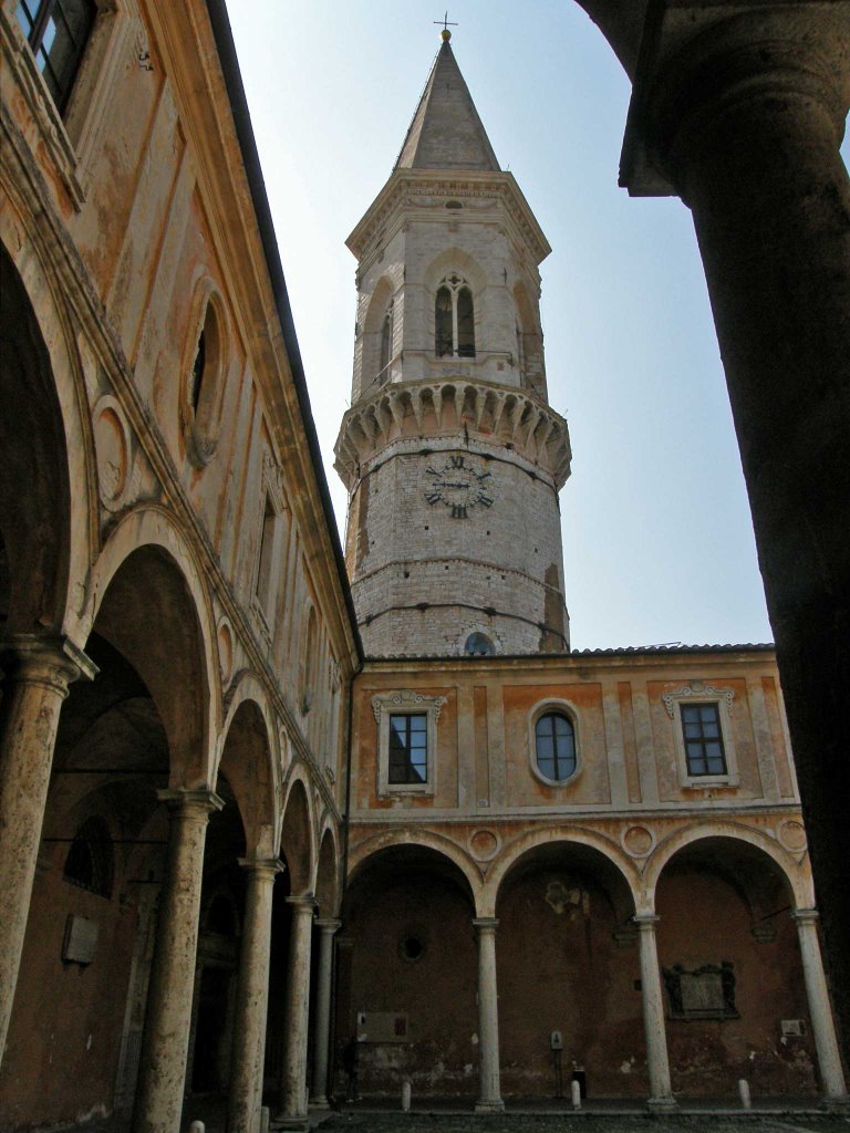 S.Pietro: da dodecagono ad esagono