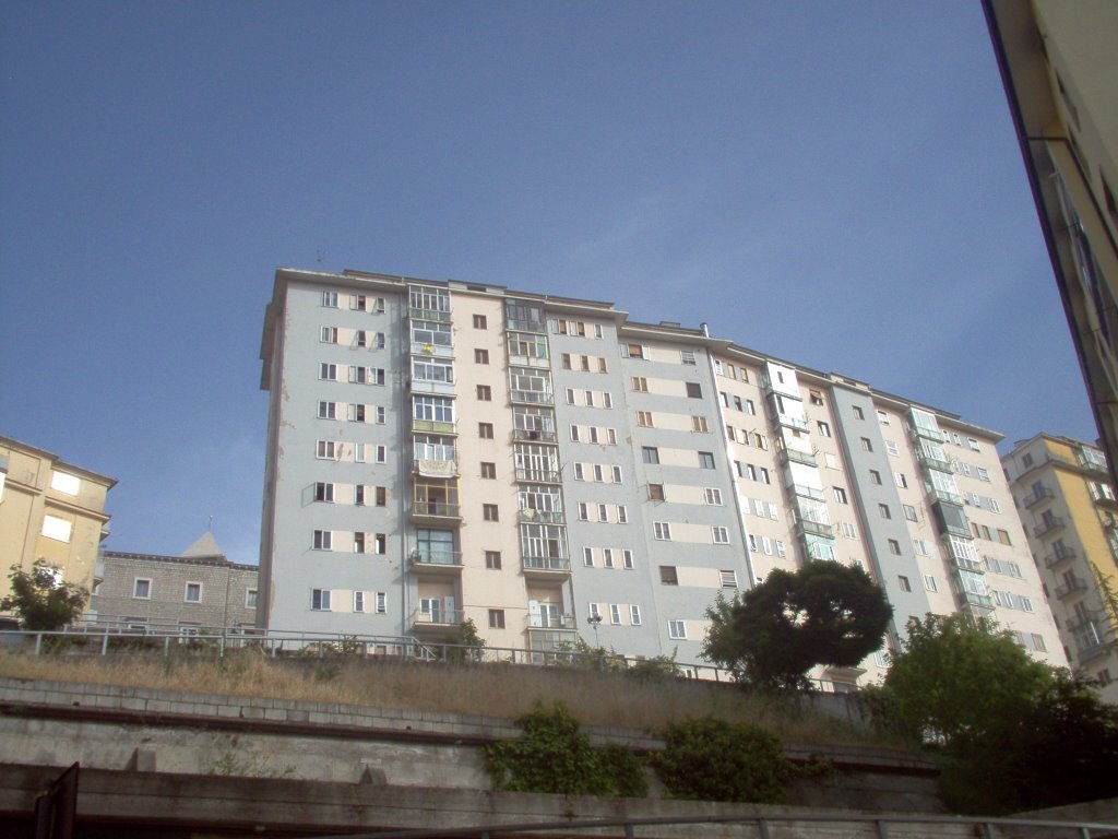Potenza, cielo terso tra i palazzi
