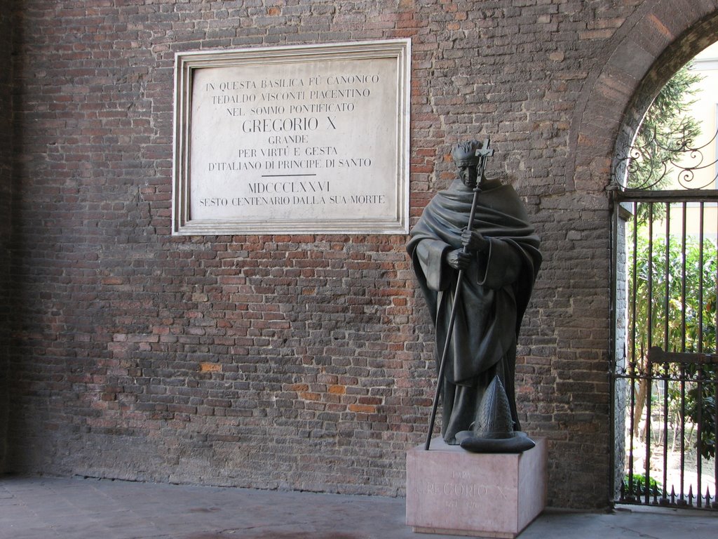 Statua e targa Basilica di SantAntonino