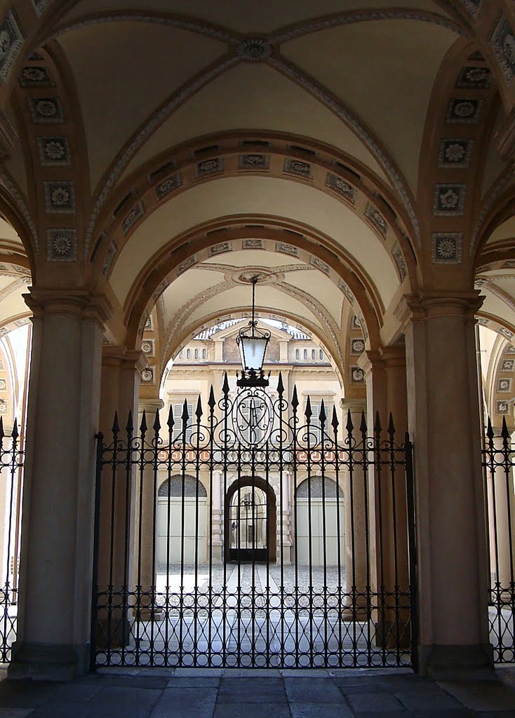 Piacenza in poche mosse: cortile di Palazzo Anguissola da Grazzano