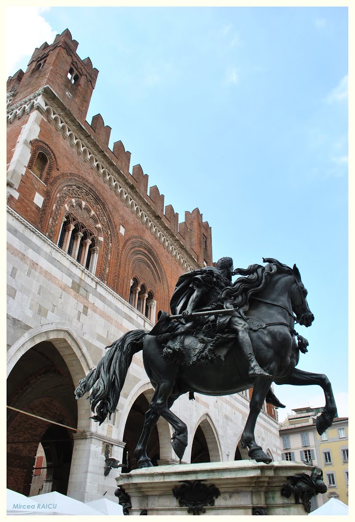 Statua equestre di Alessandro Farnese