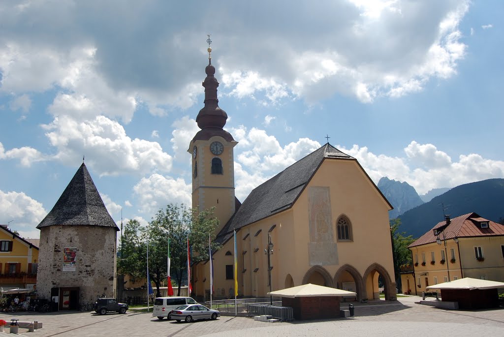 Tarvisio...La chiesa parrocchiale....(UD).