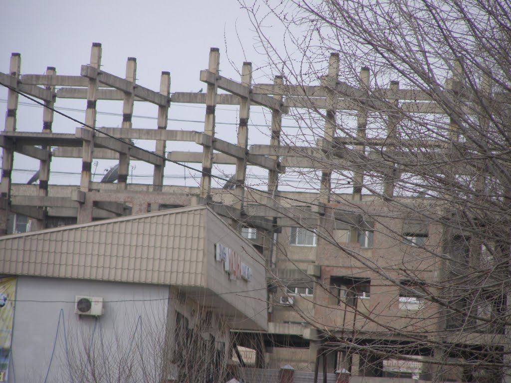 Заброшенная многоэтажка/Abandoned living block