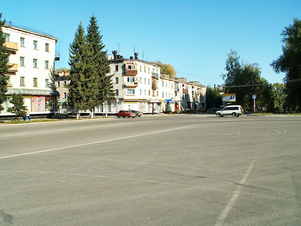Площадь в месте пересечения Ленина и Советской