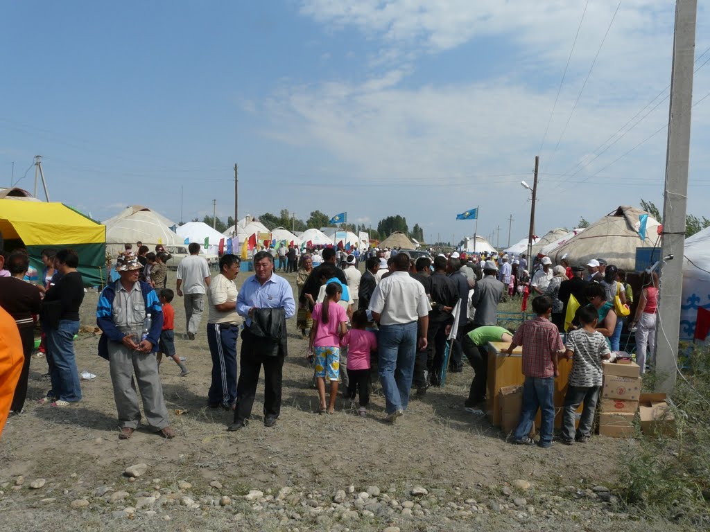 Праздничные юрты с достарханом