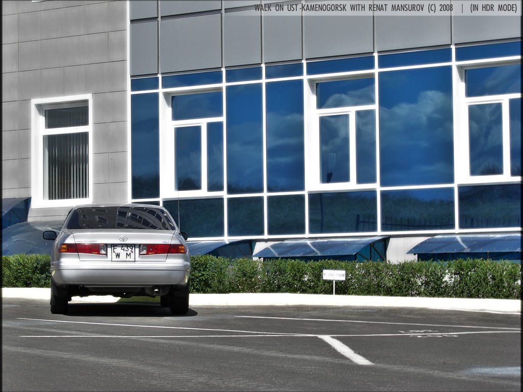 jast a car, sity composition (HDR)