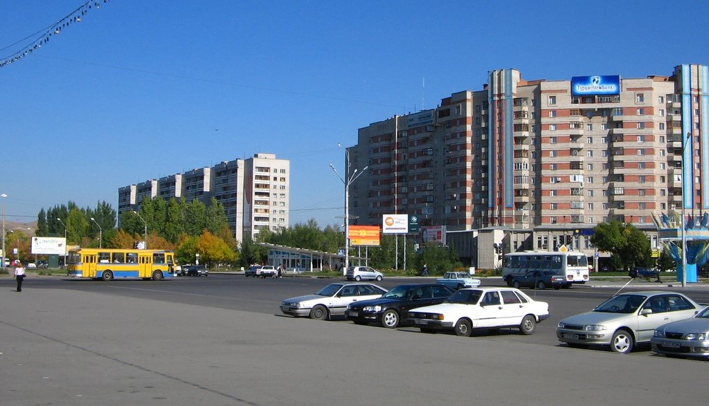 Усть-Каменогорск, площадь Ленина, ул. Ушанова