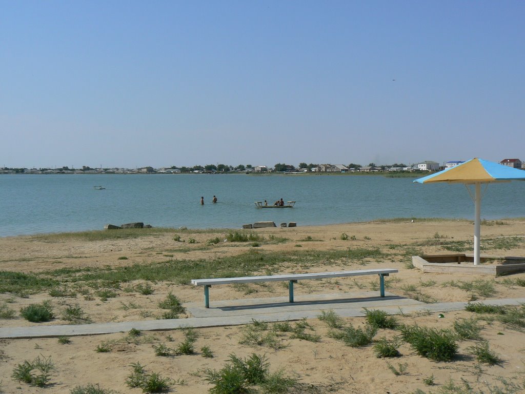 Kulsary. Beach on coast of lake Kamyskol.
