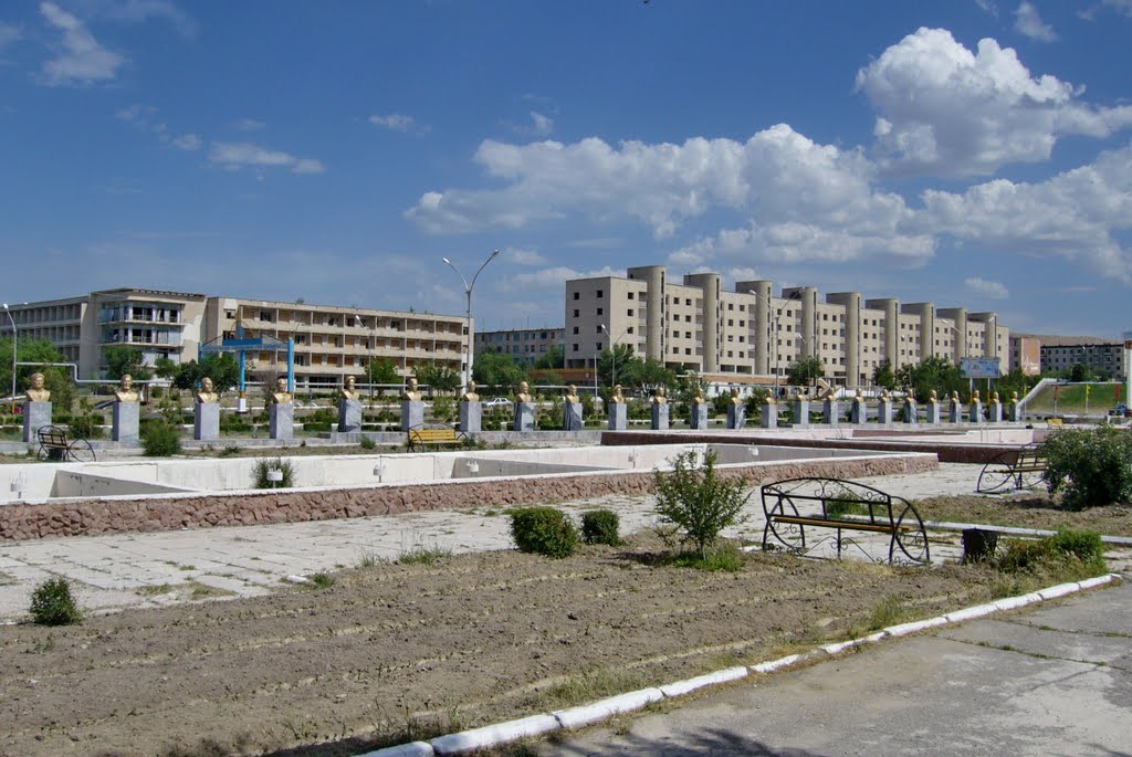 Аллея героев Советского Союза таласского района.