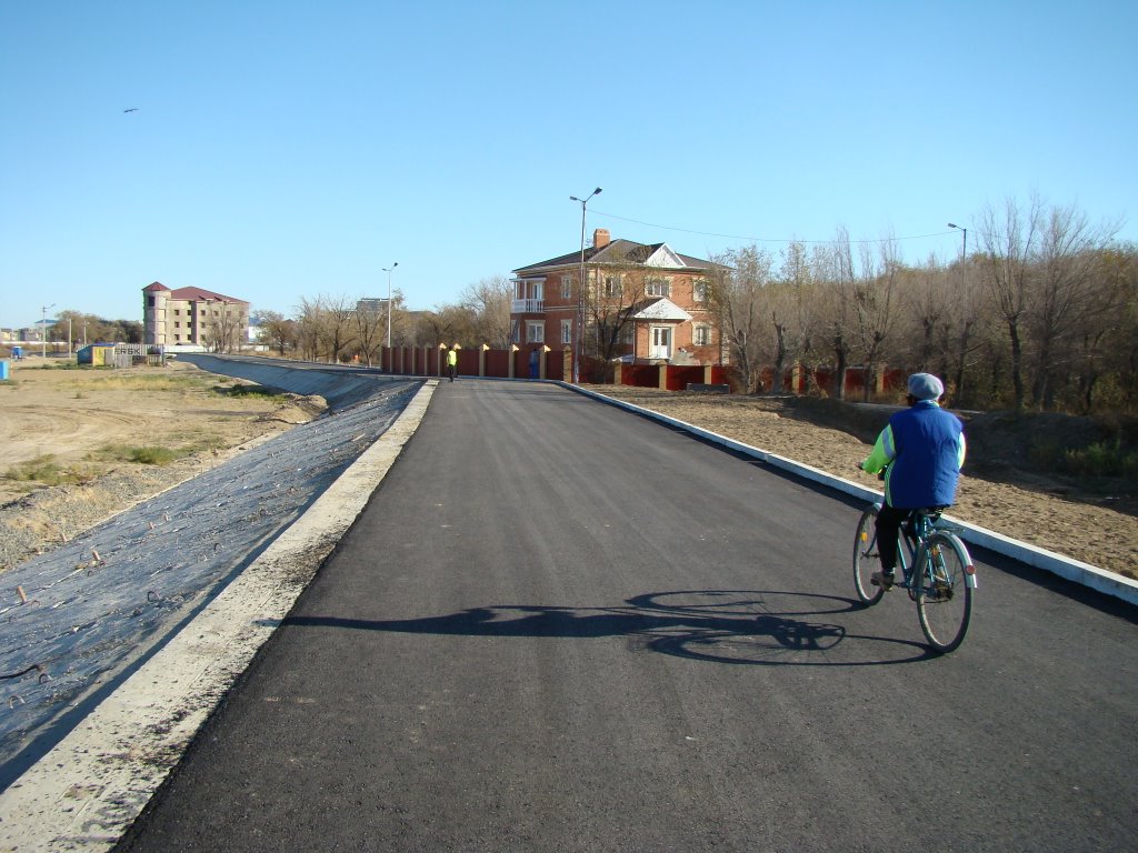 Новая набережная в районе пляжа жилгородка