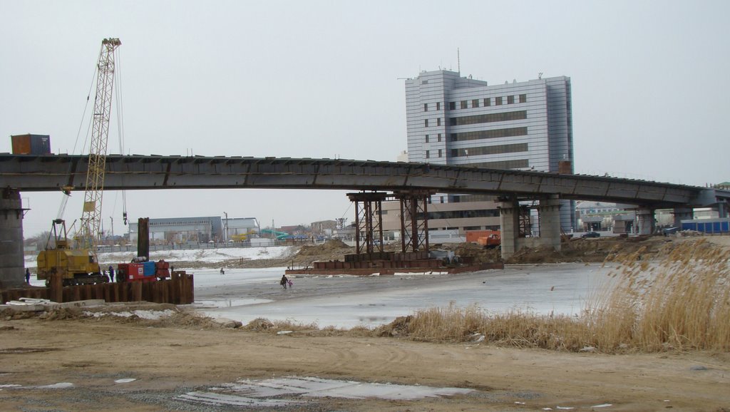 Мост строится