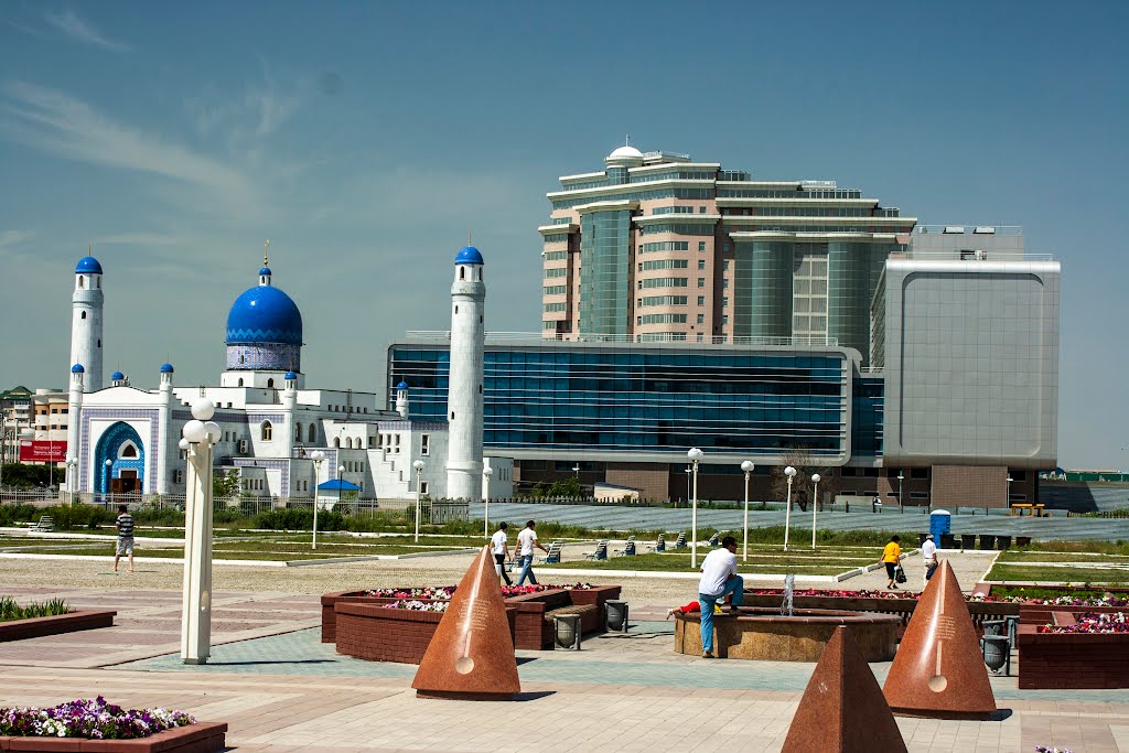 Mosque and Renaissance Hotel, Atyrau, Kazakhstan
