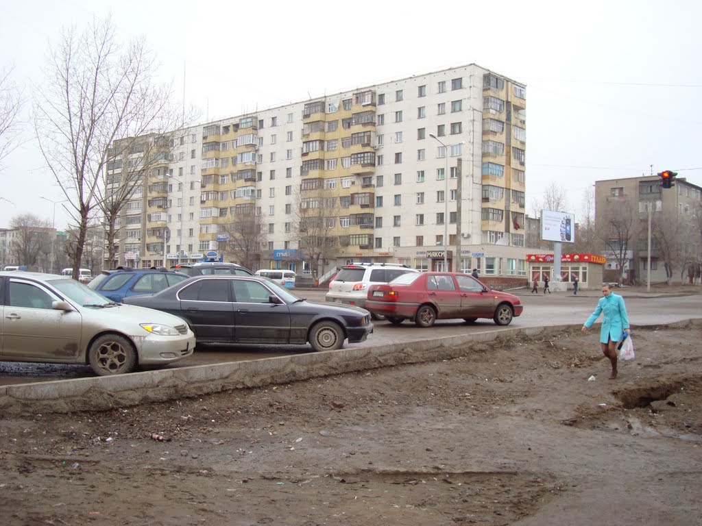 Девятиэтажка на Богенбая
