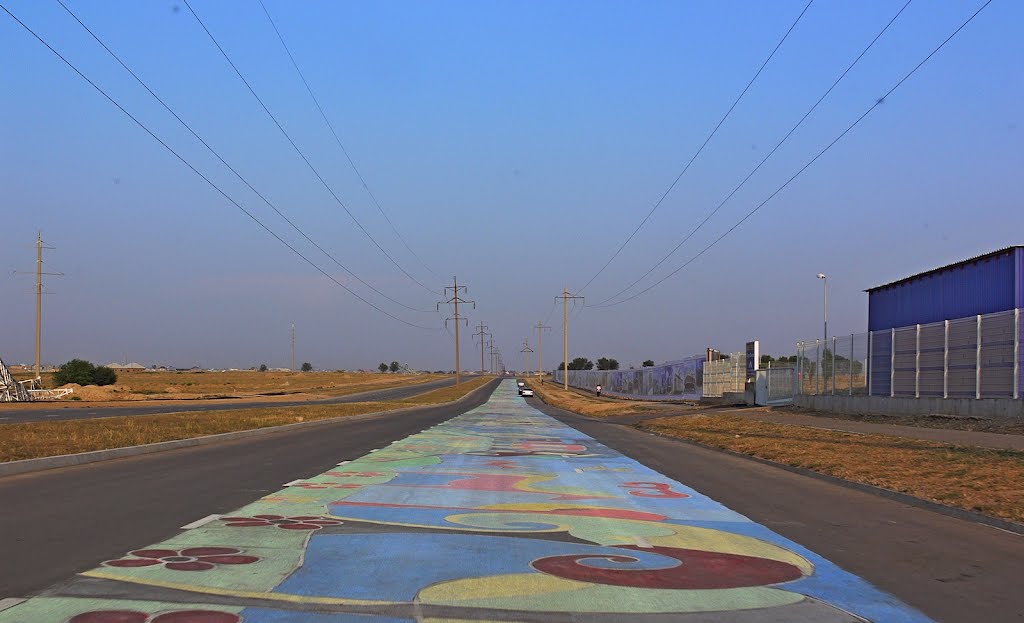 В день Столицы 6 июля 2012, безымянная улица получила, имя!!!  ASTANA avenye