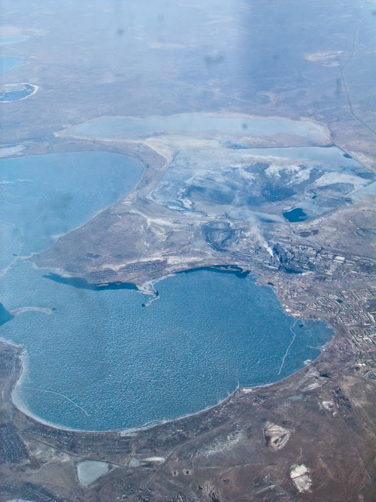 Bay of the Lake Balkhash near the town Balkhash / Залив озера Балхаш рядом с городом Балхаш