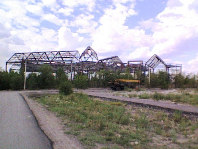 заброшенный спорткомплекс