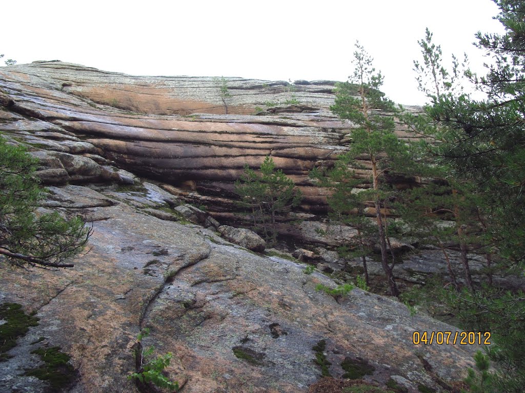Stratified granite rocks