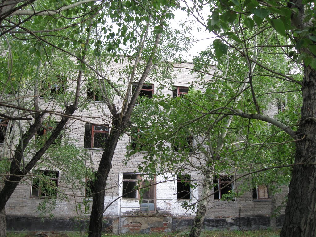 40244.Казарма, вид сзади