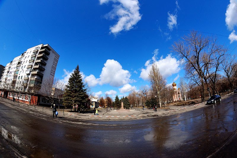 Украина, Донецкая обл., г. Красноармейск, пр. Мира