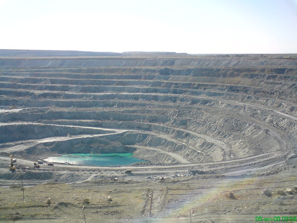 Асбестовый карьер.Западный борт, вид на южный водоотлив.