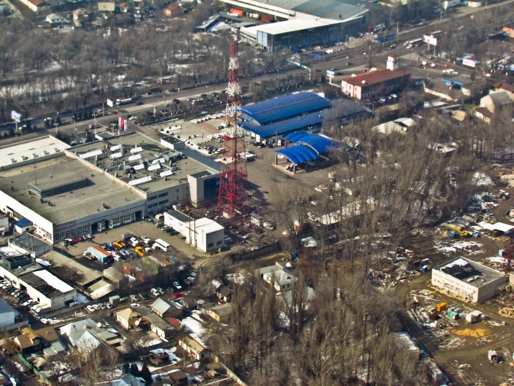 Almaty, st. Suyunbai (formerly Krasnogvardejskij), photo from an airplane / г. Алматы, ул. Суюнбая (бывш. Красногвардейский), фото с самолёта