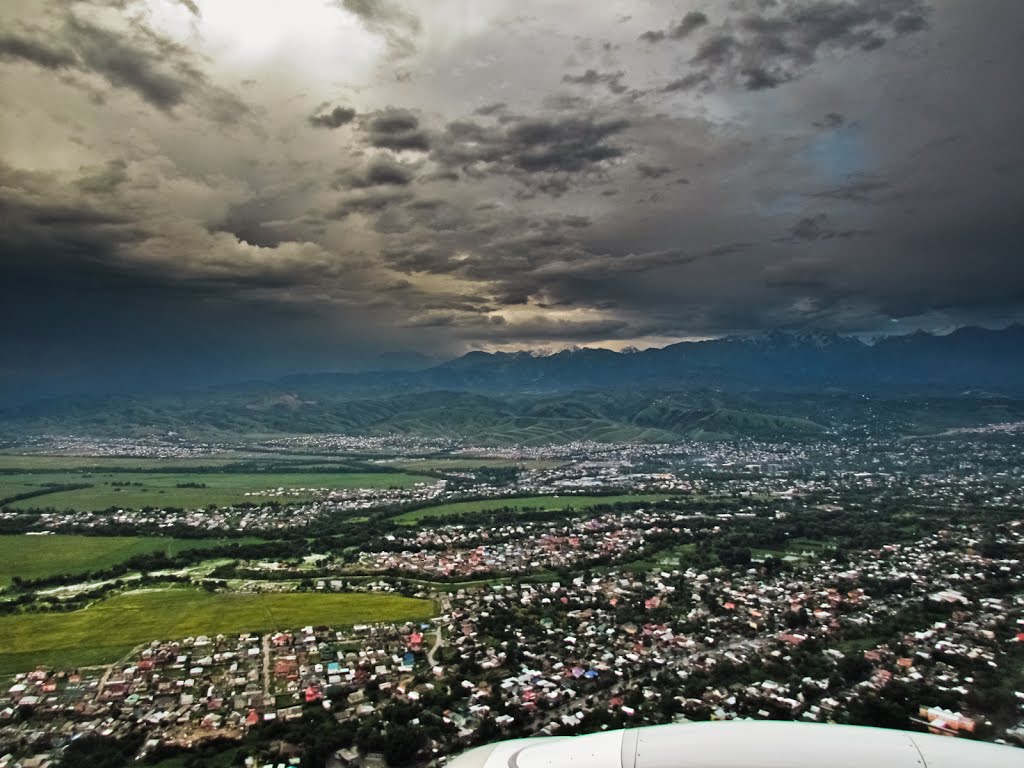 Almaty, the photo from the plane before landing / Алмата, фото с самолёта перед приземлением