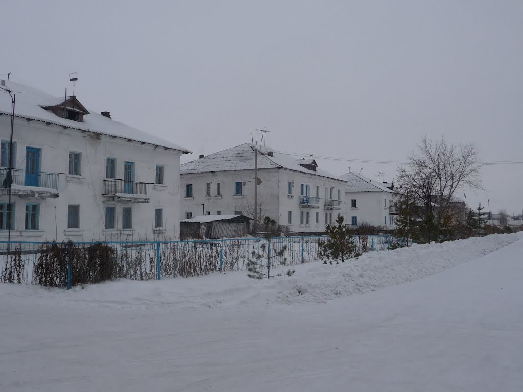 Сколько себя помню-они все стоят.