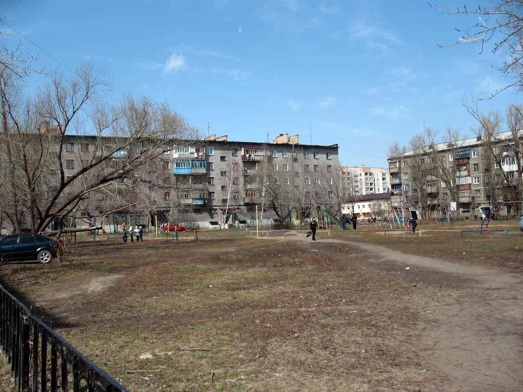 Dvor Almaatinskya 13
