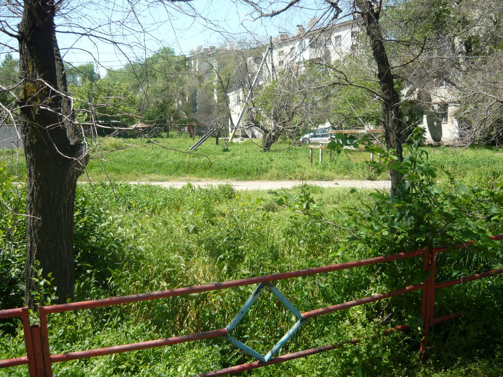 двор в центре