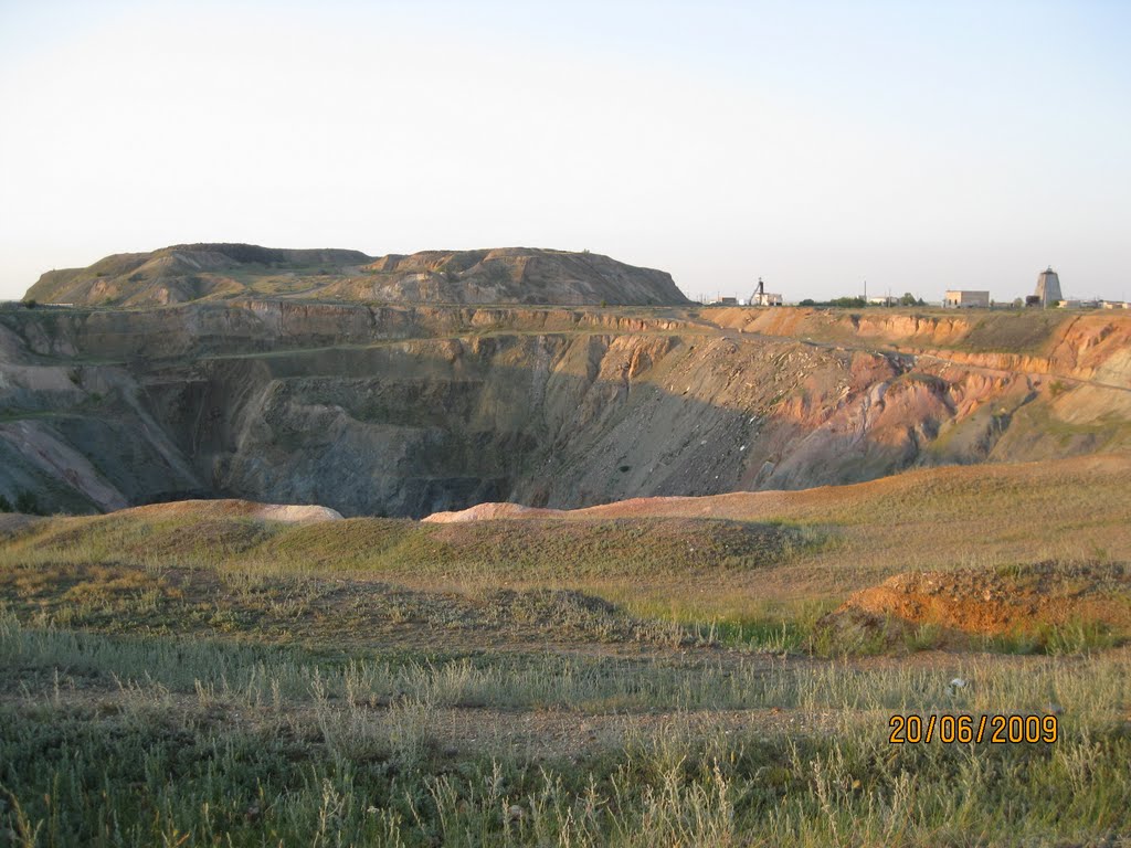 Zholymbet pit mine