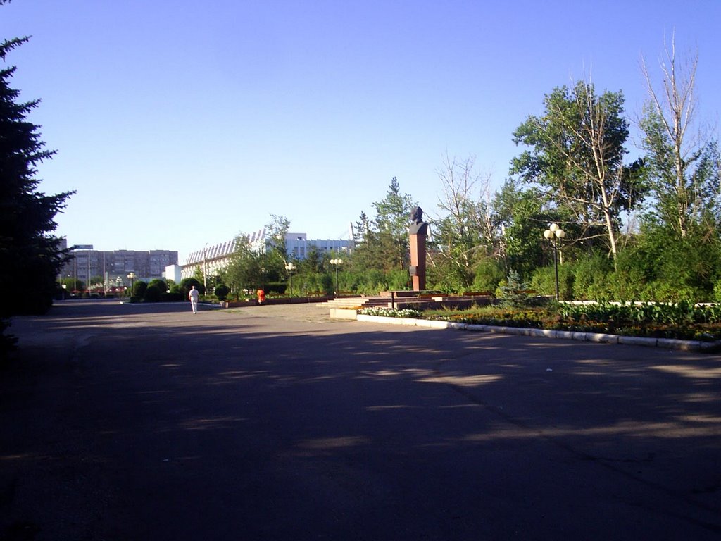 памятник Пацаеву