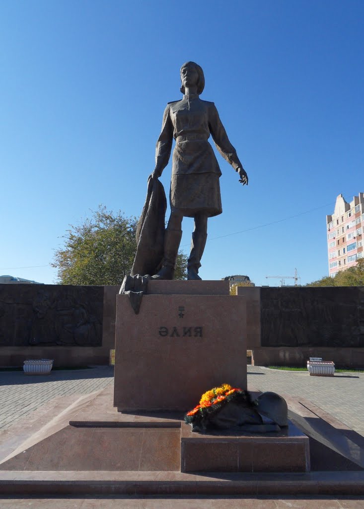 Statue of Alia Moldagulova, Hero of the Soviet Union