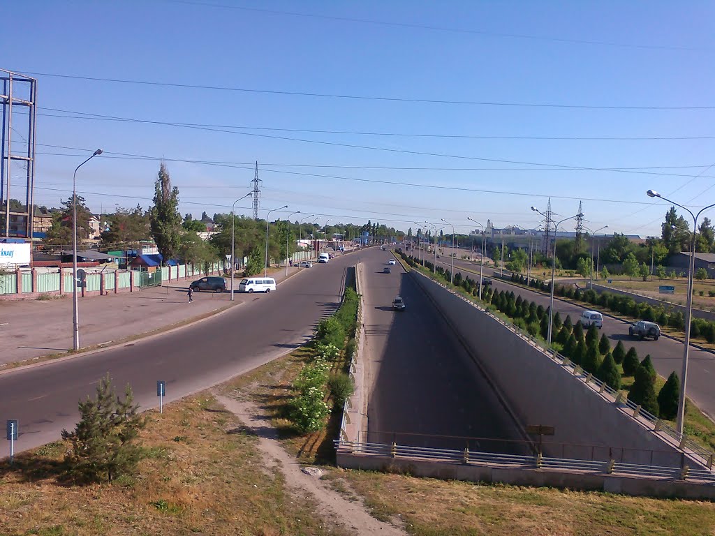 На север