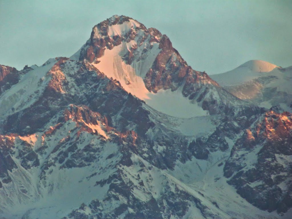 Peak Komsomol at sunset / Пик Комсомол на закате